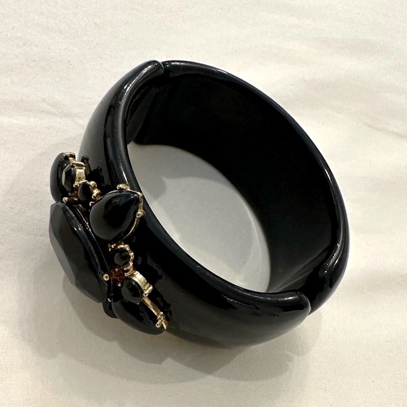Vintage black jeweled cuff - Picture 2 of 7